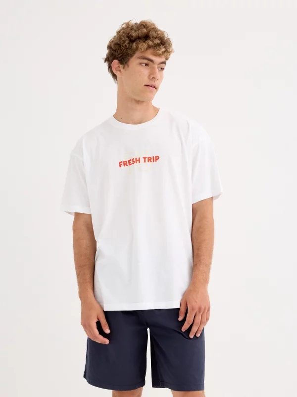 Fresh Trip T-shirt white middle front view