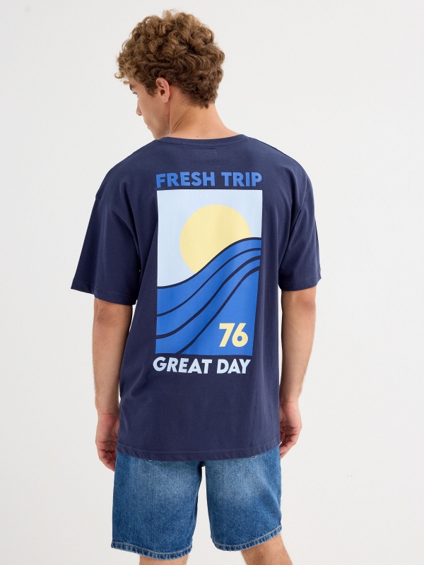 Camiseta Fresh Trip azul marino vista media trasera