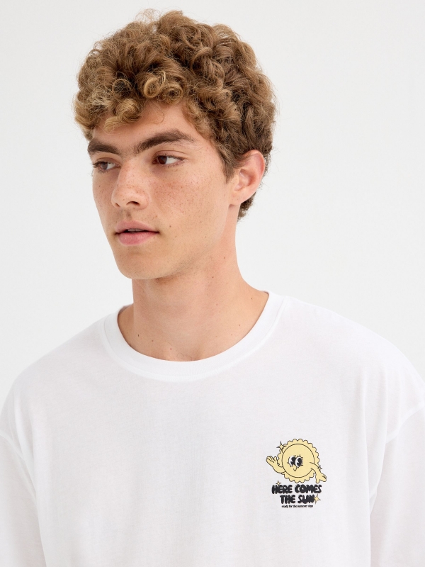  Camiseta Here comes the sun blanco