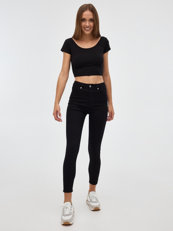Pantalón básico skinny negro vista general frontal