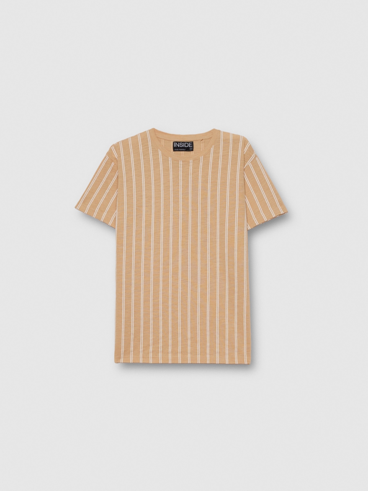 Camiseta listras verticais areia vista detalhe