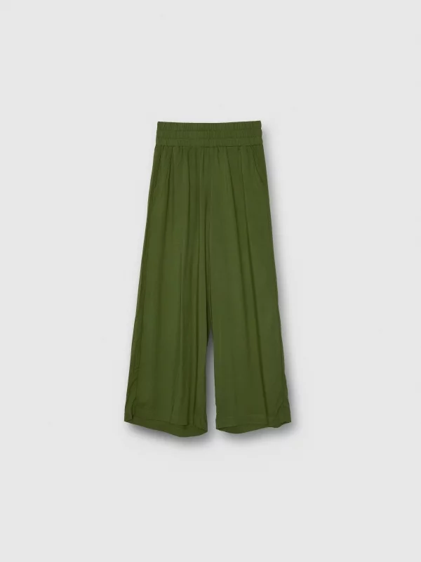 Wide leg pants green detail view