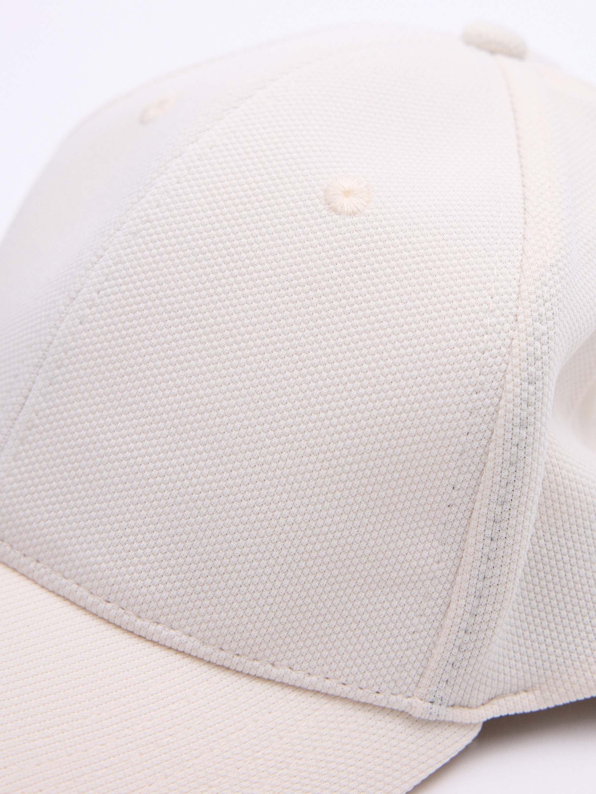 Gorra baseball beige vista detalle