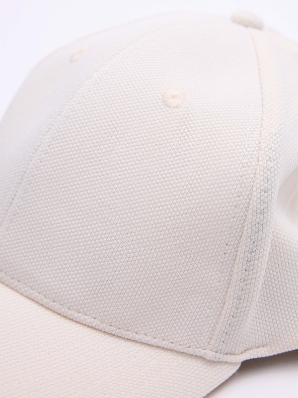 Gorra baseball beige vista detalle