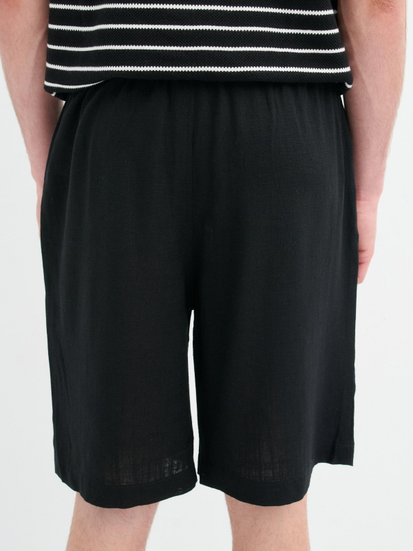 Black Bermuda black detail view