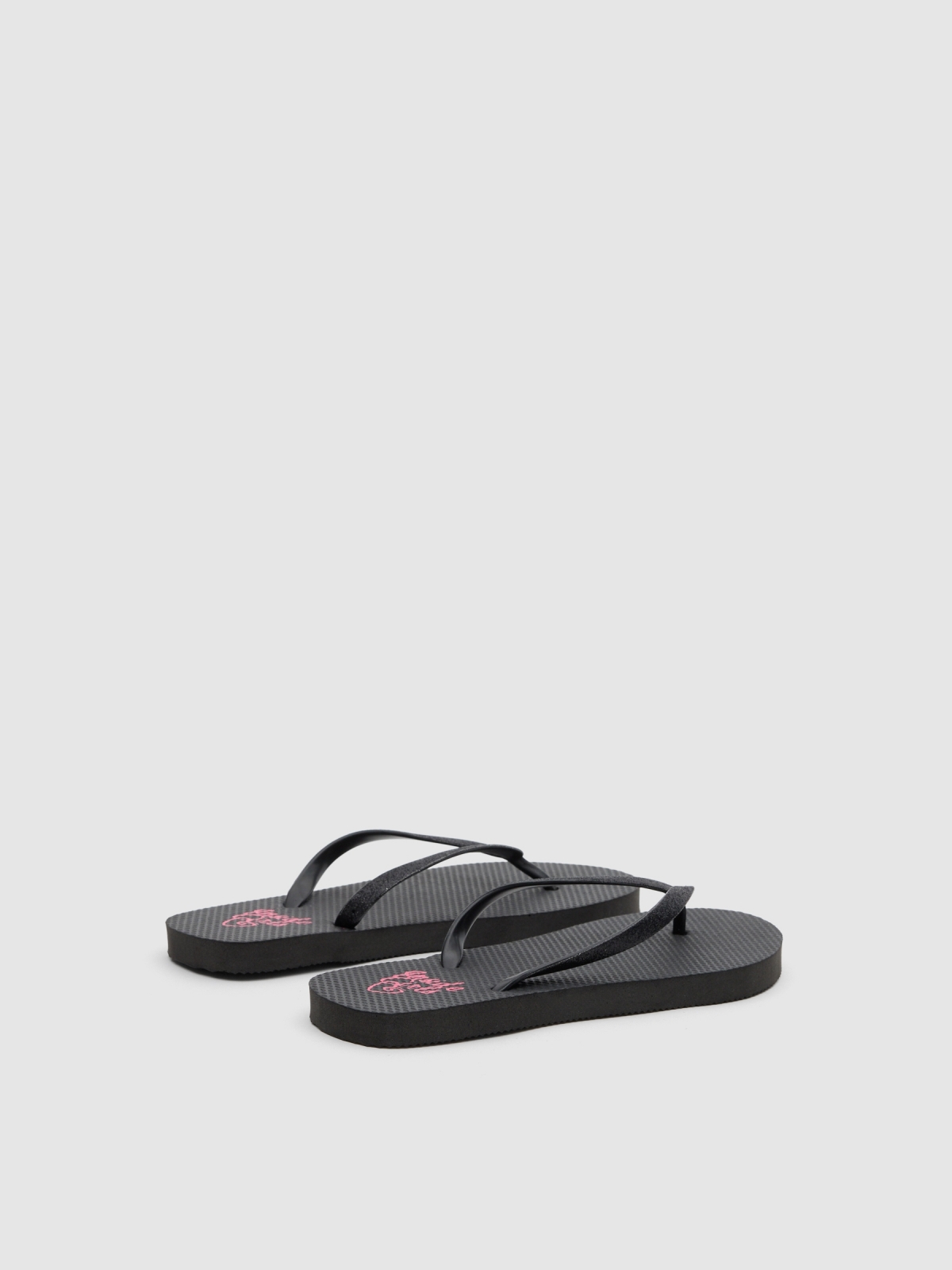 Black toe flip-flop black 45º back view