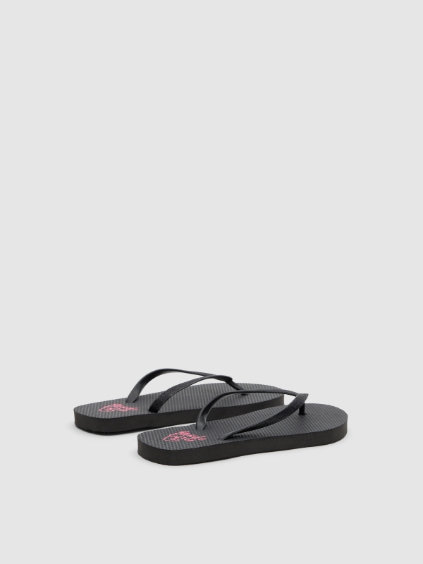 Black toe flip-flop black 45º back view