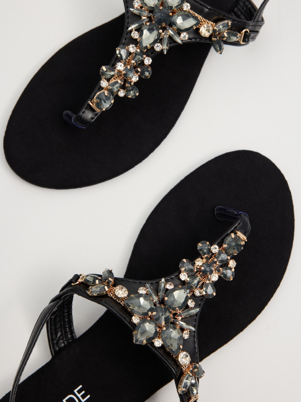 Toe sandals with glitter black detail view