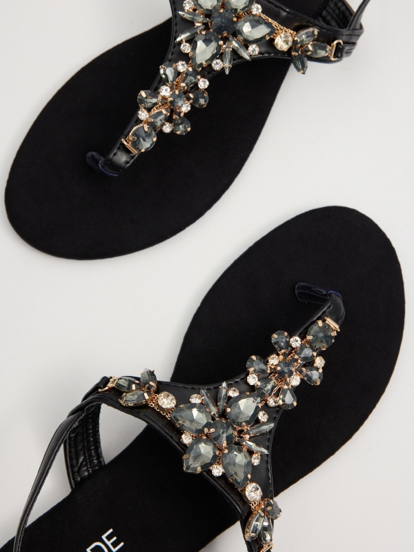 Toe sandals with glitter black detail view
