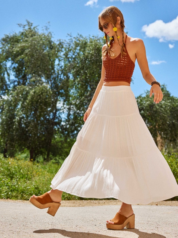  Zueco madera marrón