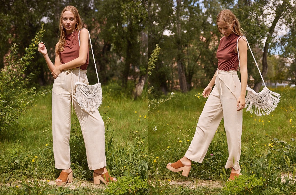 Calça fluida areia areia vista geral frontal