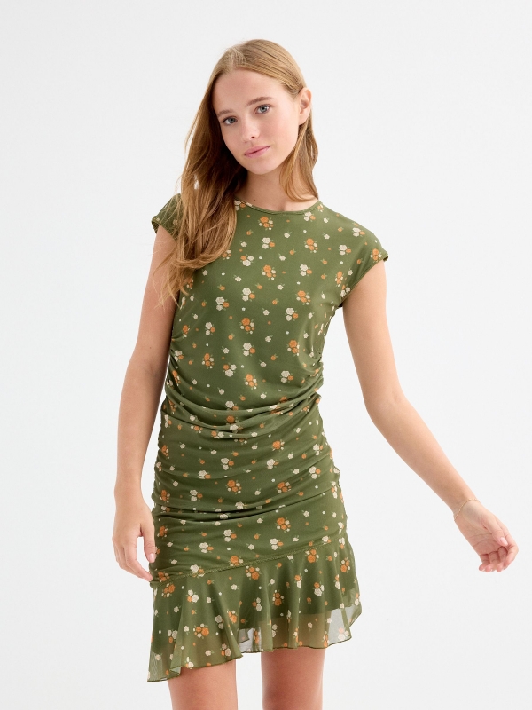 Vestido corto floral kaki vista tres cuartos frontal