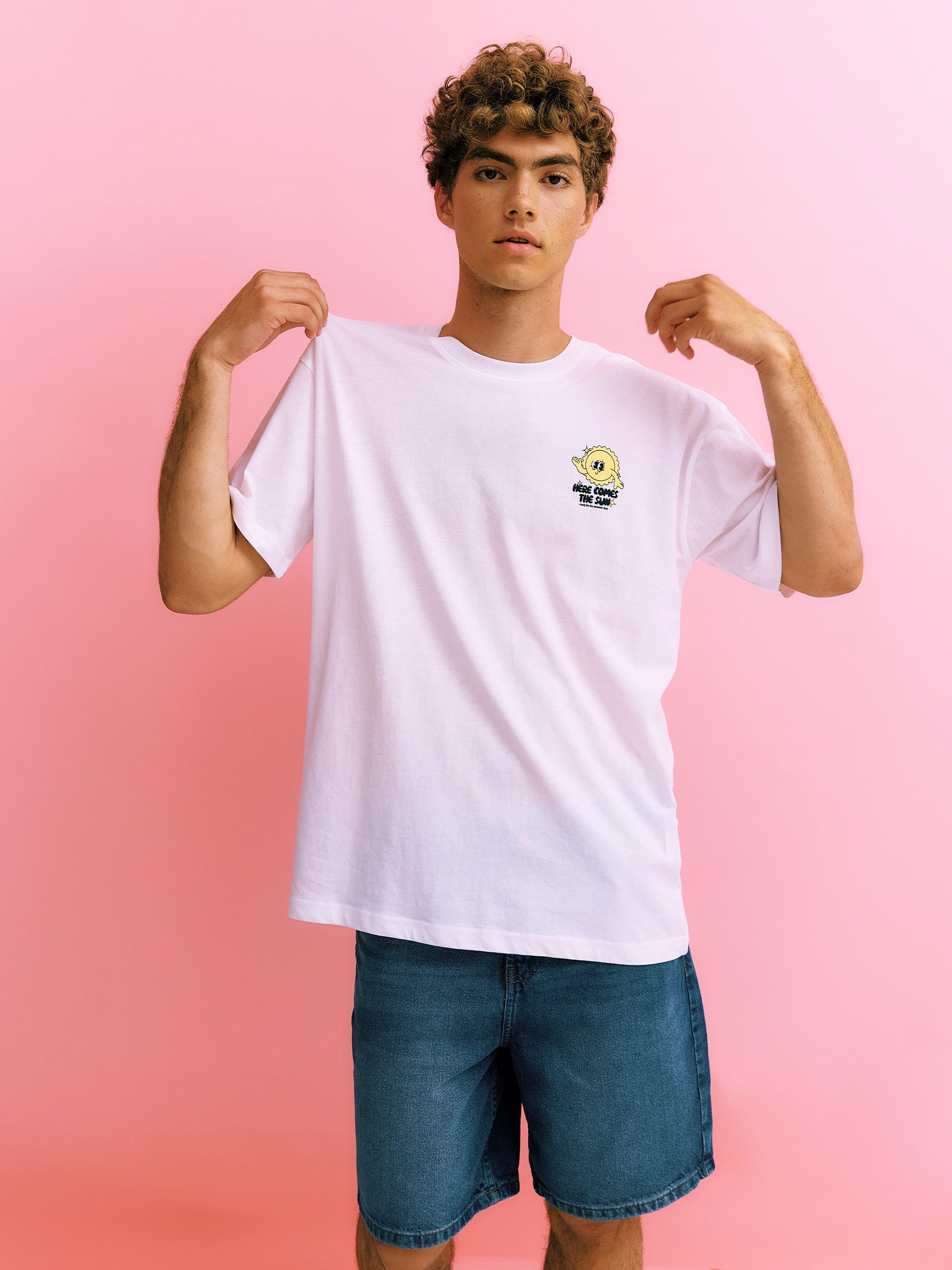 Bermudas jeans retas azul vista meia frontal