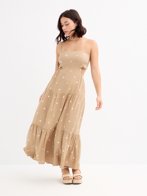 Vestido midi flores abertura taupe vista detalle
