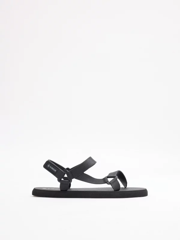 Sandalia tiras velcro negro vista perfil