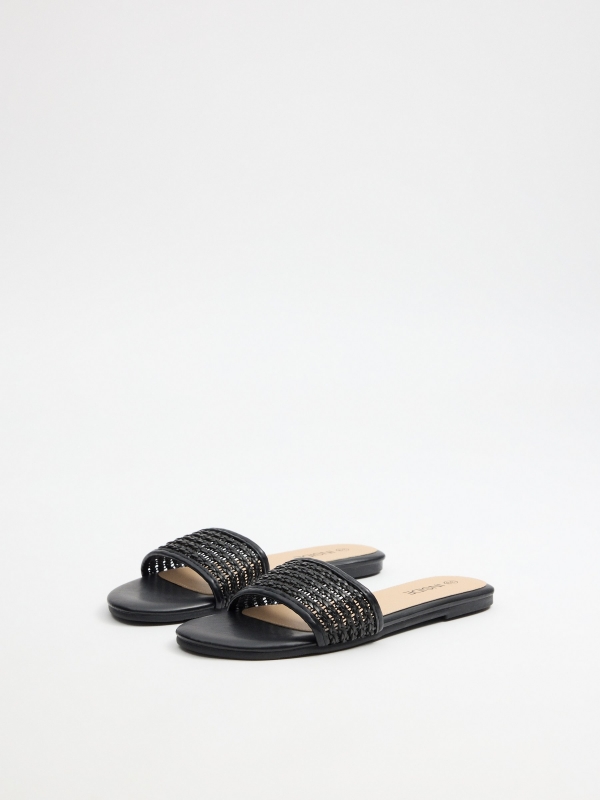 Flat mesh sandal black 45º front view