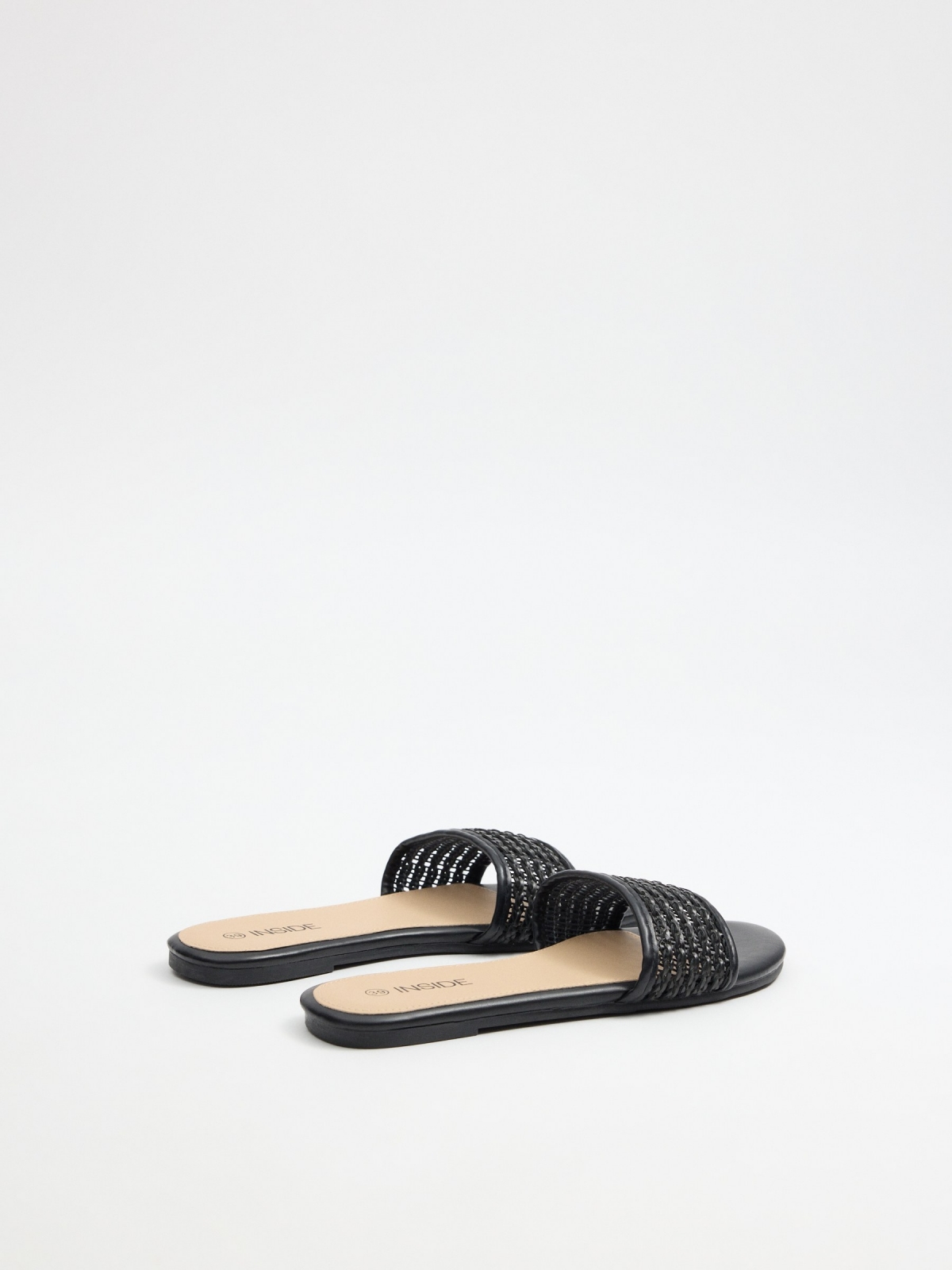 Flat mesh sandal black 45º back view