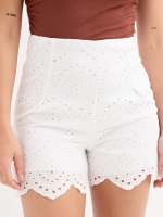 %Pto% Short tiro alto con bordados blanco