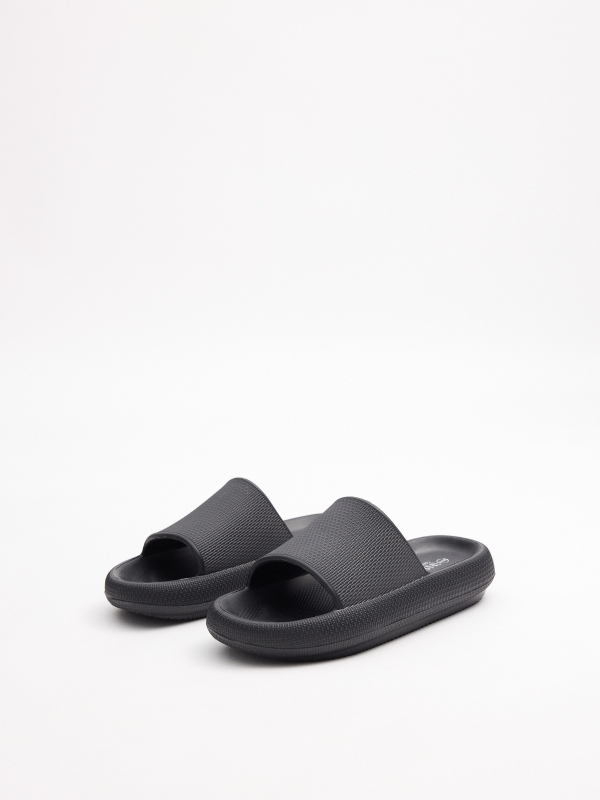 Chanclas de playa comfort negro vista trasera 45º