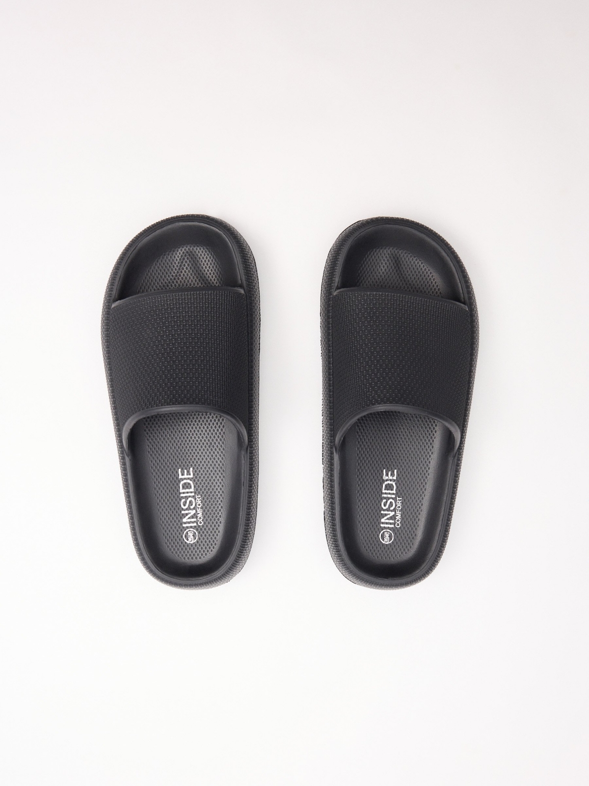 Chanclas de playa comfort negro vista detalle