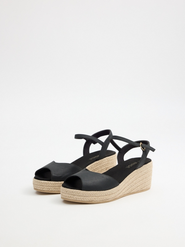 Leading open platform wedge black 45º front view