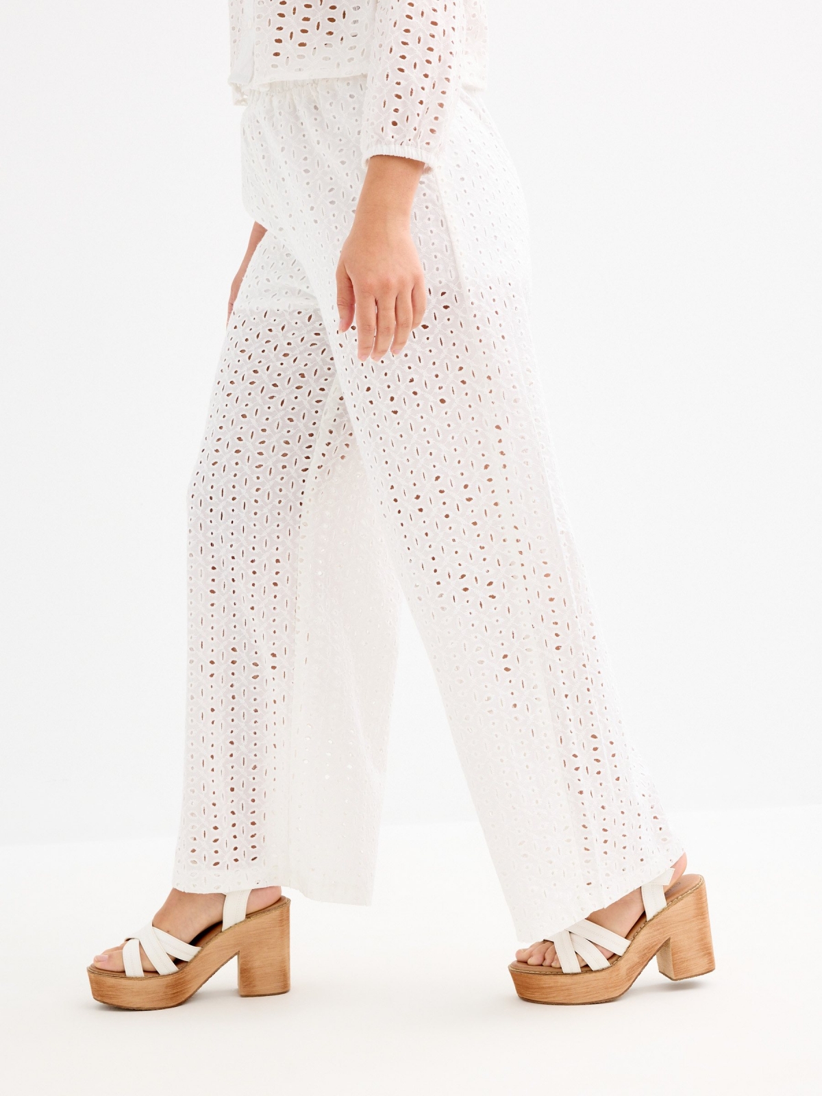  Pantalón fluido bordados blanco