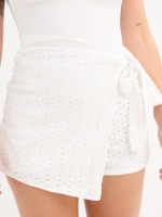 %Pto% Falda pantalón bordados blanco