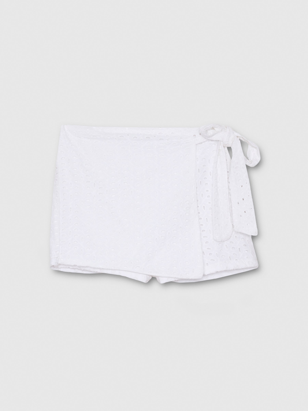 Falda pantalón bordados blanco vista detalle