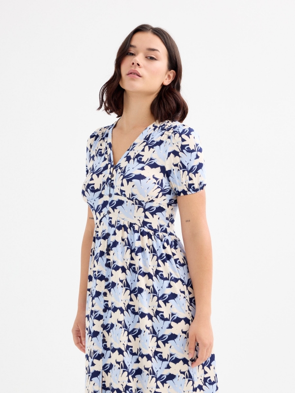 Vestido longo estampado flores azul marinho vista geral frontal