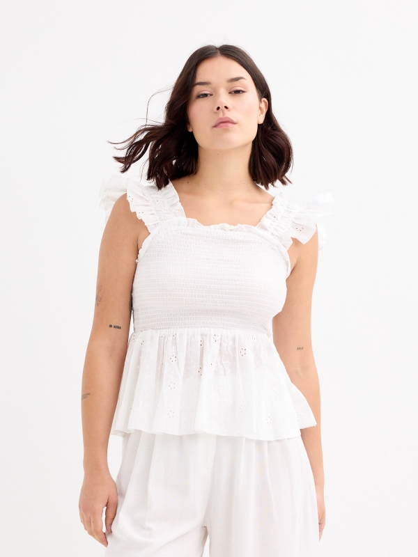 Top honeycomb ruffles white middle front view