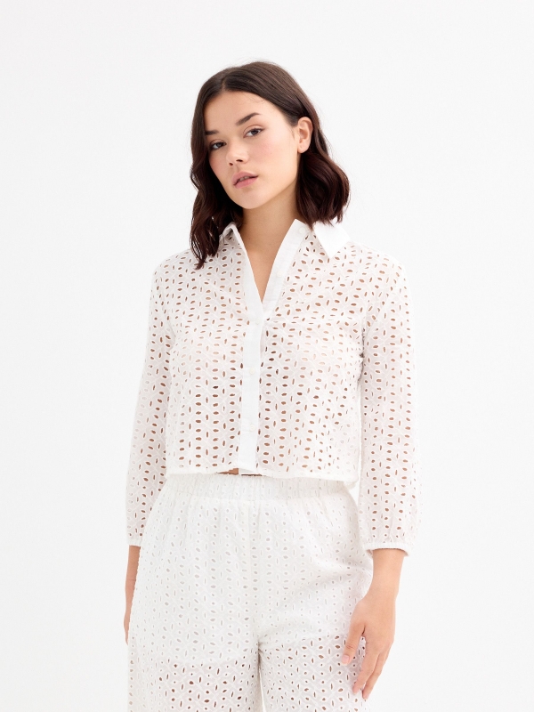 Long sleeve embroidered shirt white middle front view