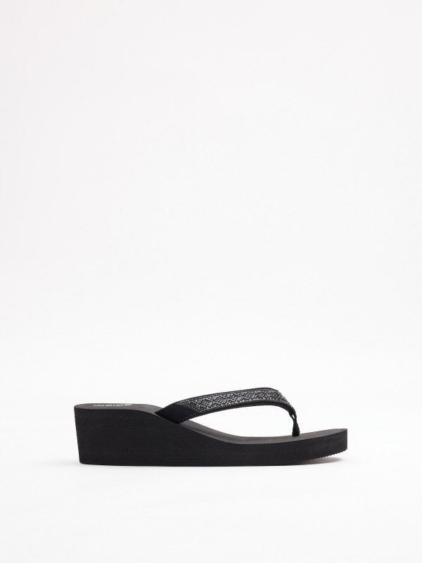 Chanclas cuña detalle pedrería negro vista cenital