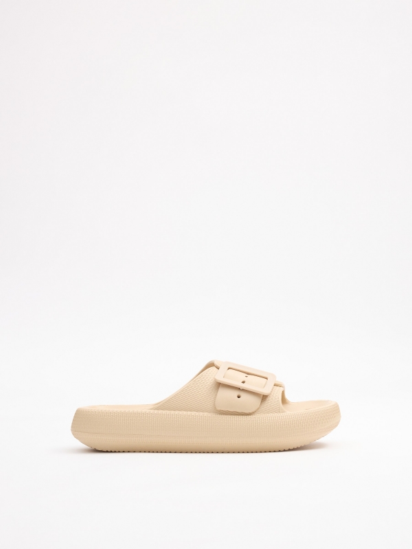 White platform sandal buckle sand zenithal view