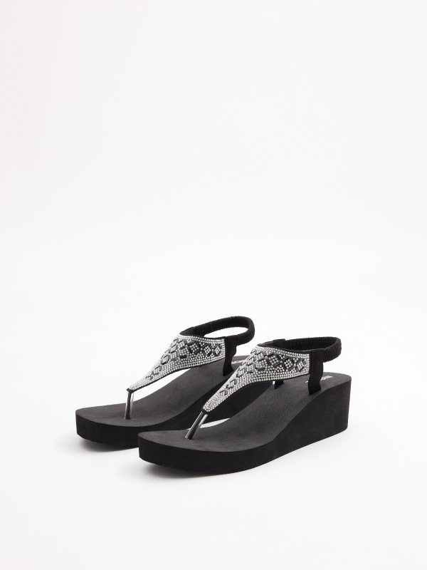 Wedge sandals with elastic closure black 45º front view