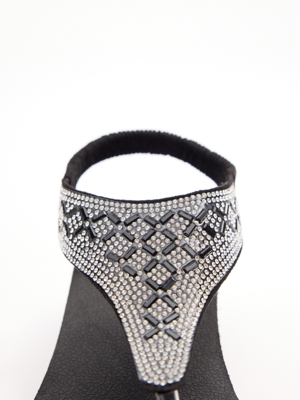 Wedge sandals with elastic closure black 45º back view