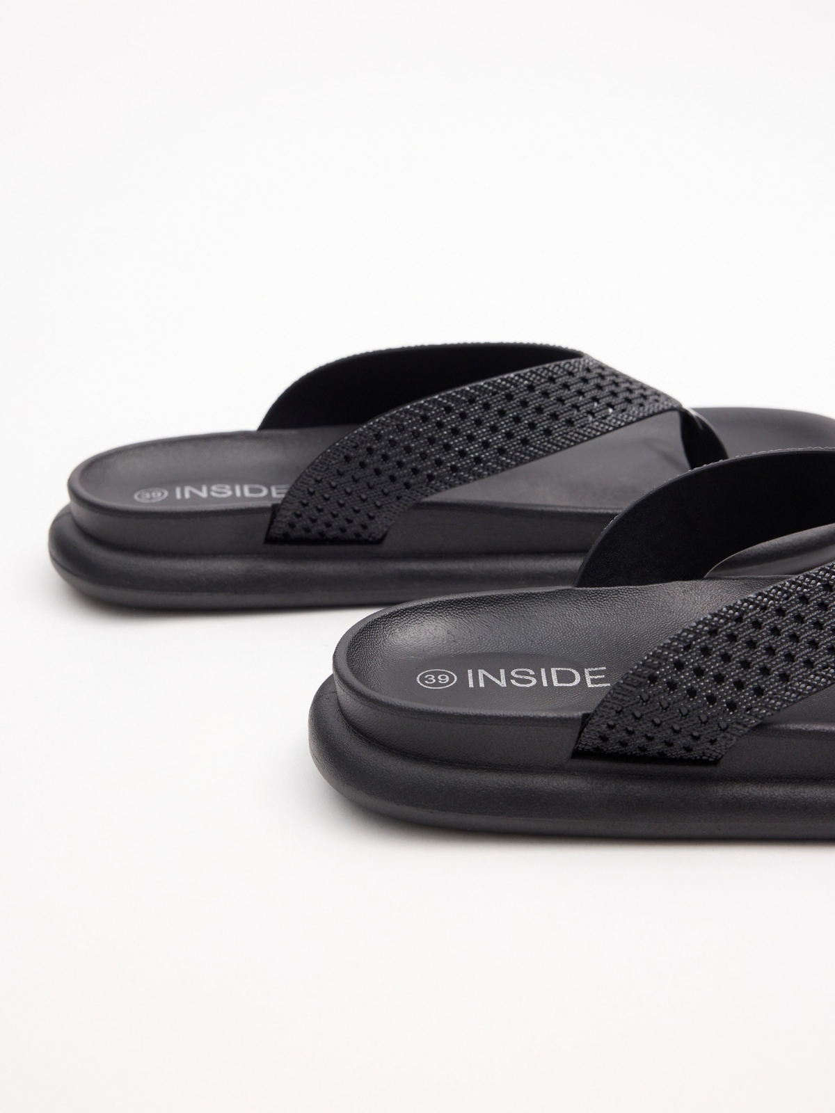 Chanclas dedo confort negra negro vista detalle