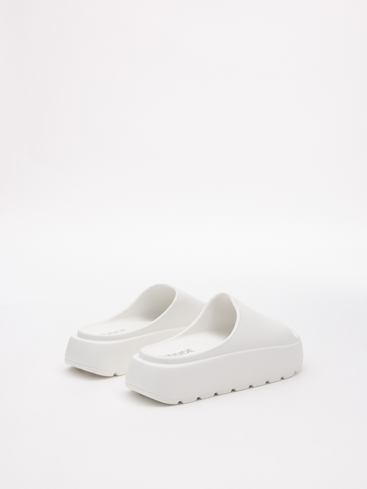 Platform shovel sandal white 45º front view
