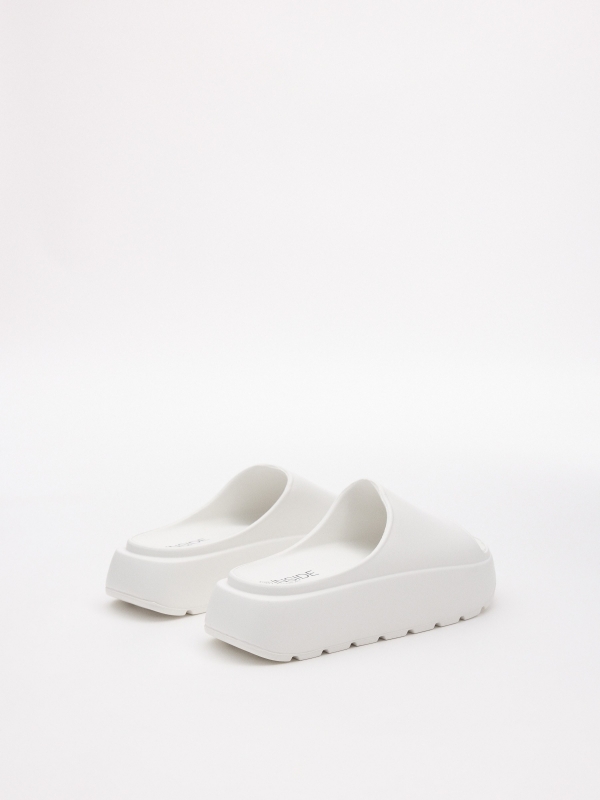 Platform shovel sandal white 45º front view