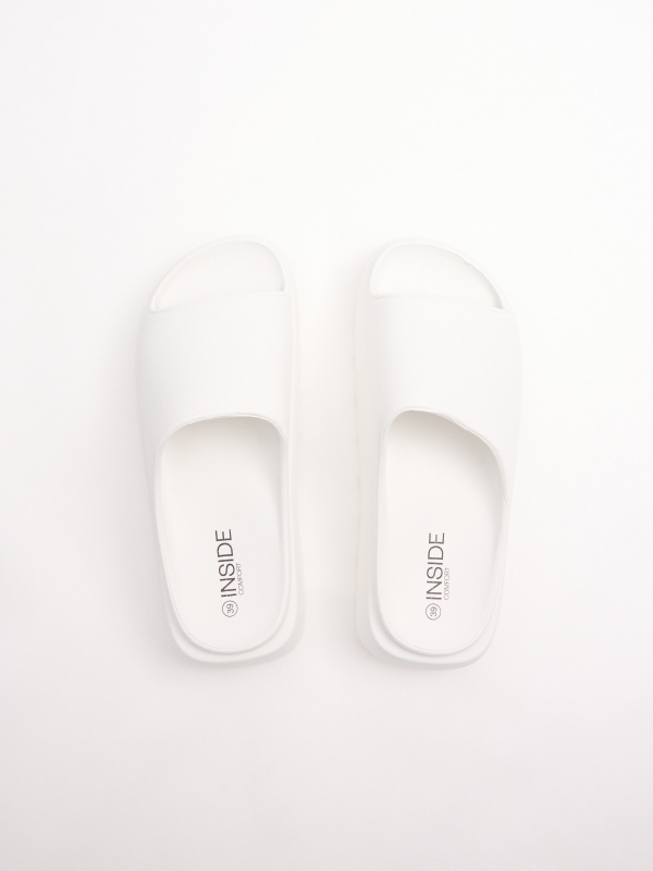 Platform shovel sandal white 45º back view