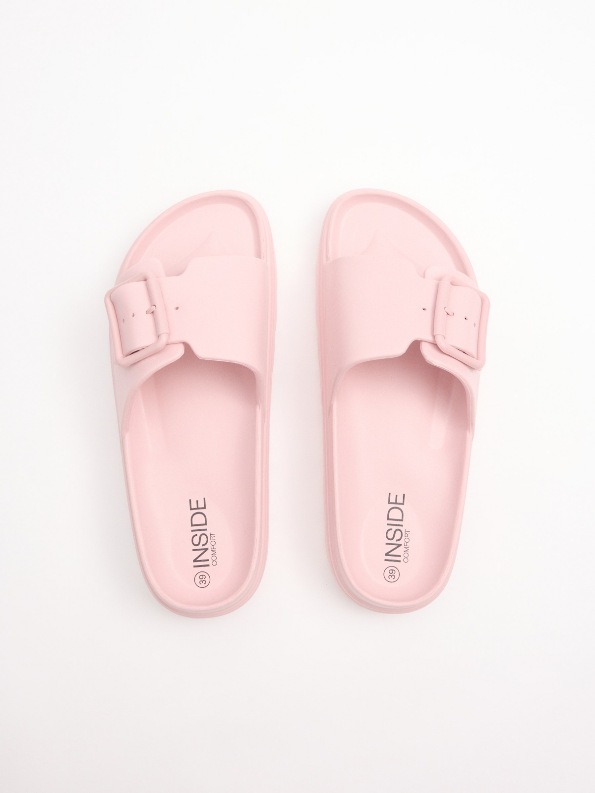 Chancla pala plataforma rosa hebilla rosa nude vista trasera 45º