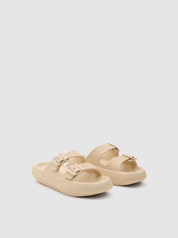 Chanclas playa arena arena vista lateral