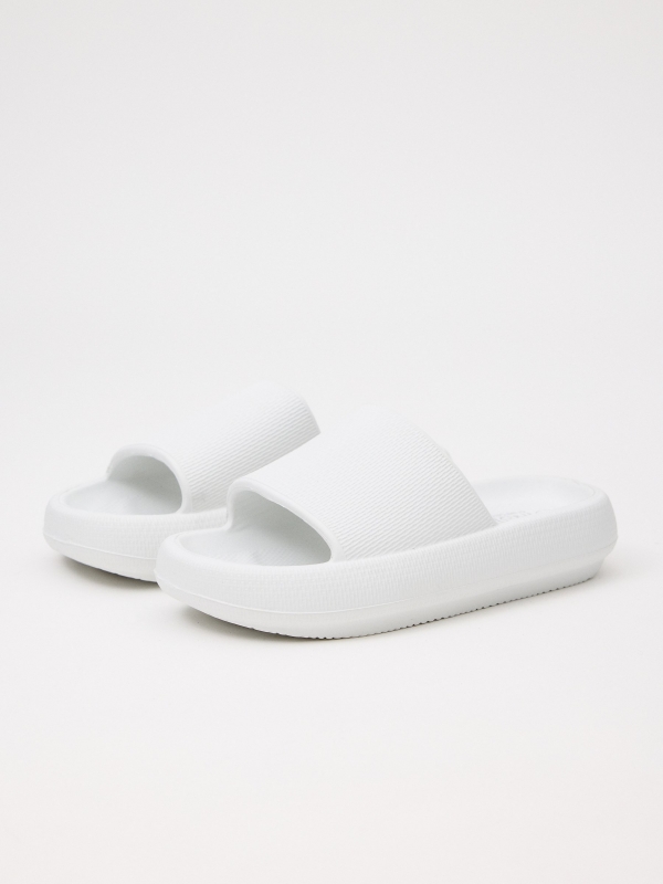 Chinelo pá branco branco vista lateral