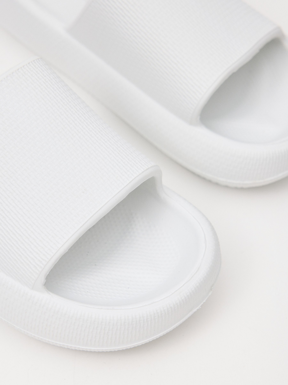 Chinelo pá branco branco vista detalhe