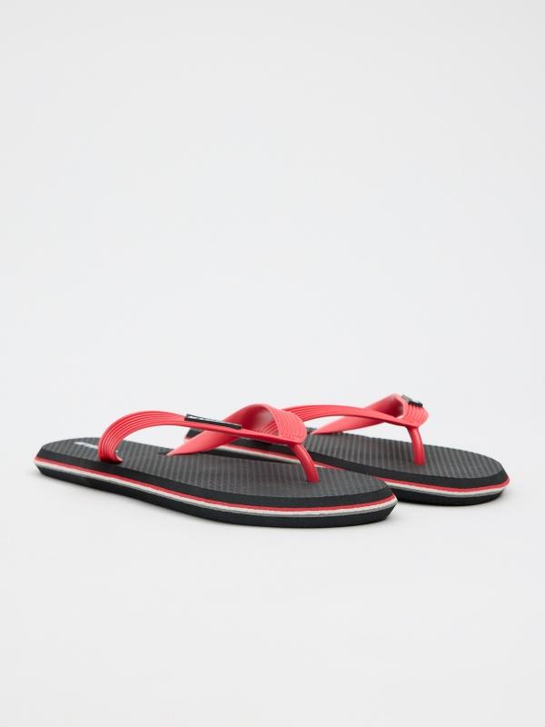 Black flip-flops black 45º front view