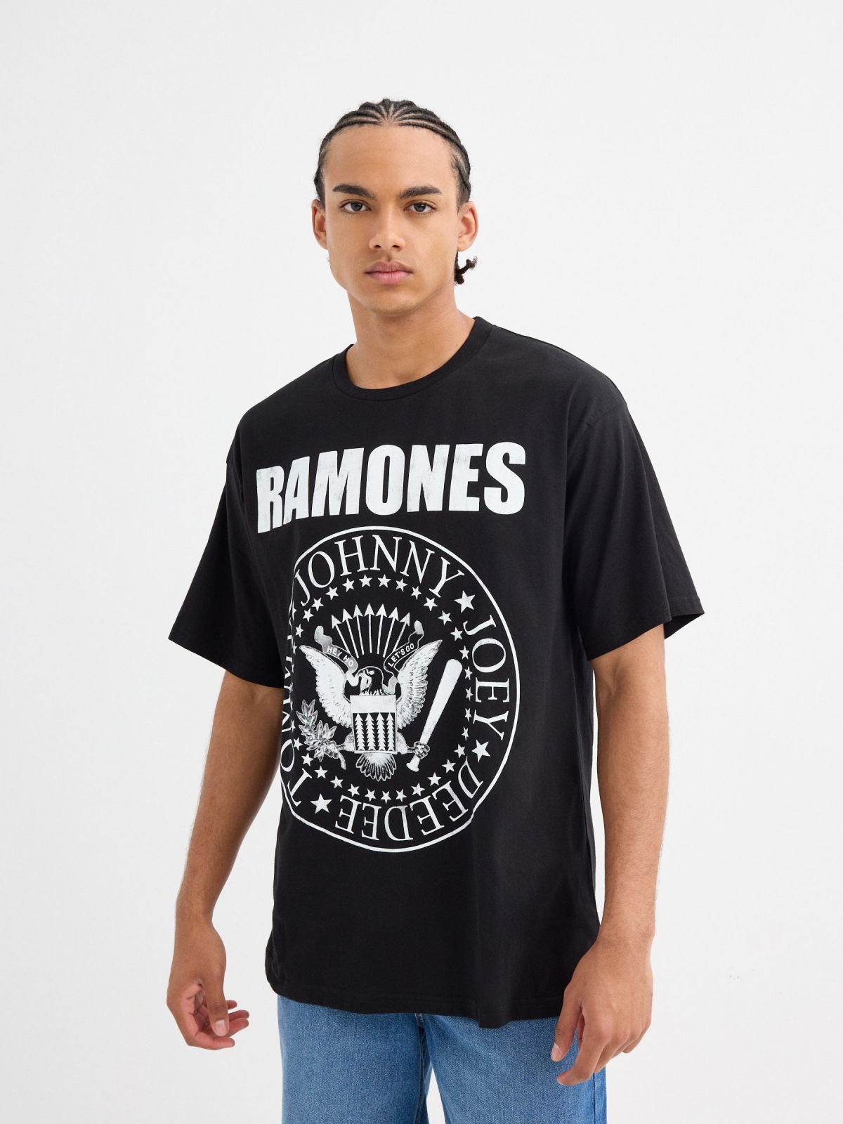 Camiseta Ramones negro vista media frontal