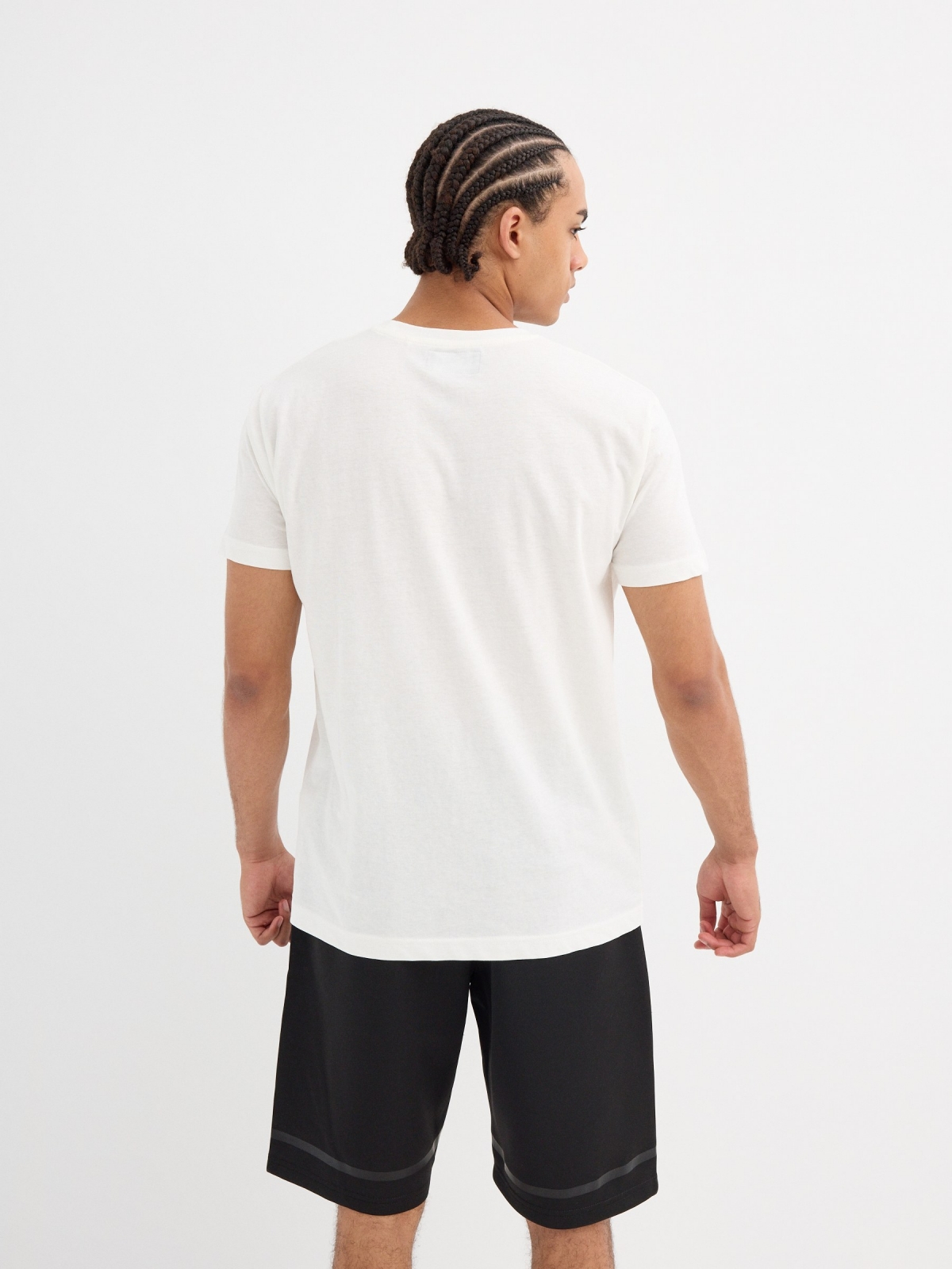 Bermuda jogger deportiva negra negro vista media trasera