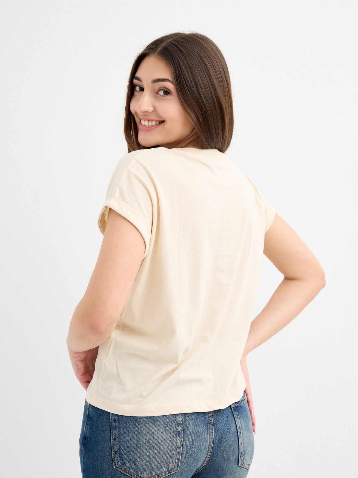 Camiseta corta estampado sushi arena vista media trasera