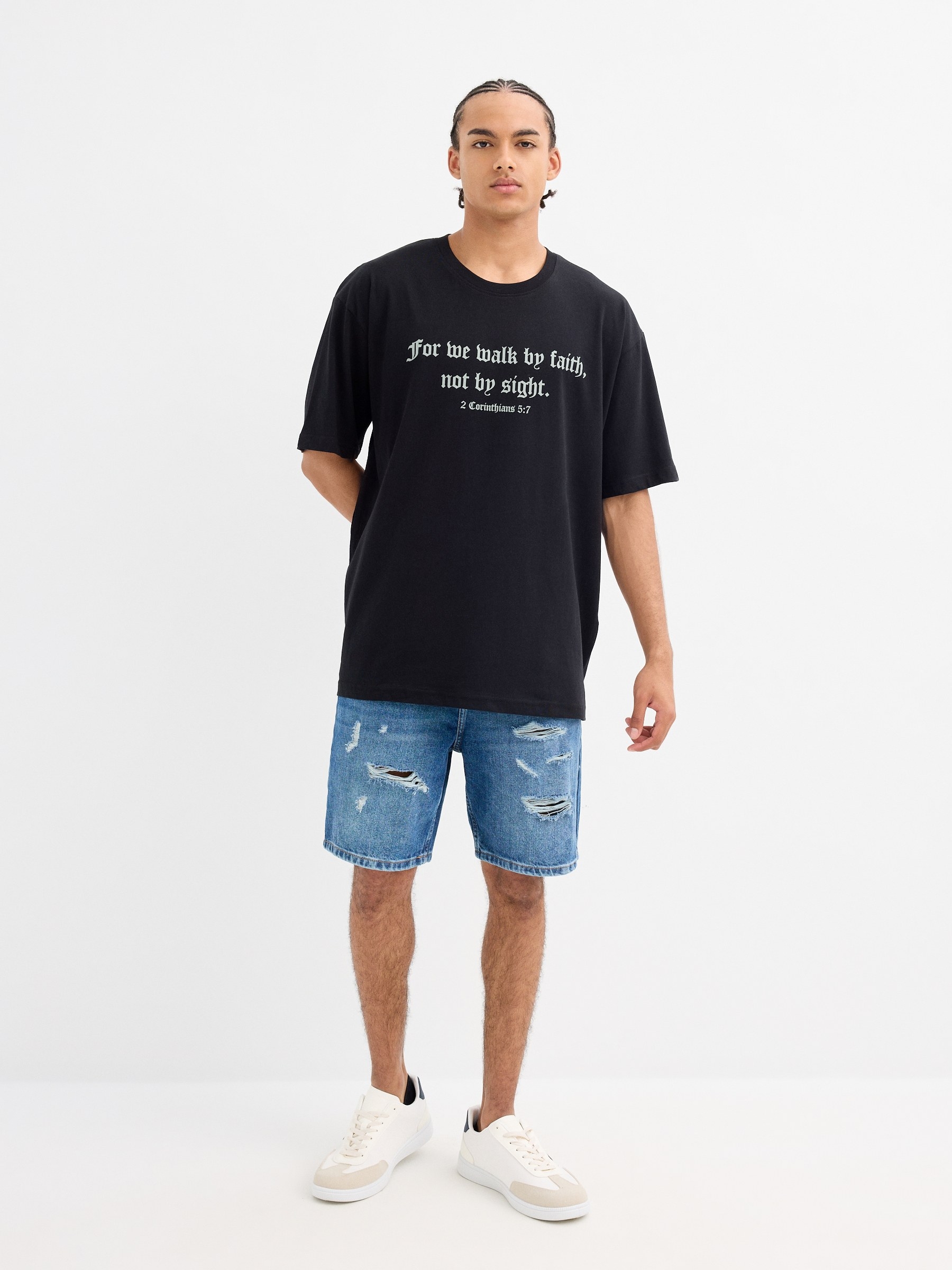Short sleeve t-shirt Walk by Faith black middle front view