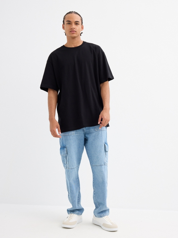 Camiseta oversize básica negro vista general frontal