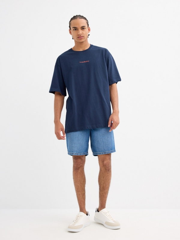Camiseta estampa floral azul marinho vista geral frontal